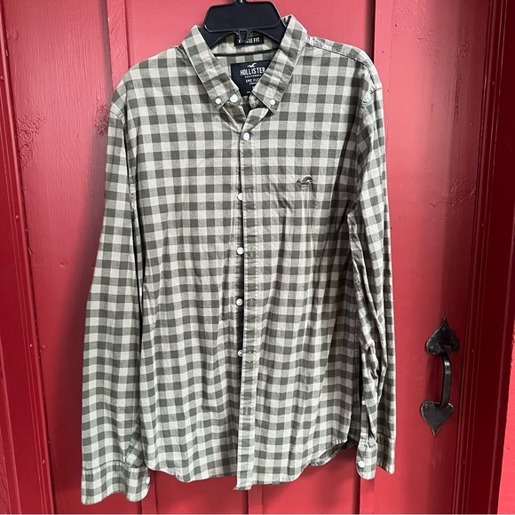 Hollister Other - Hollister Men's Olive Plaid Button-Down Shirt